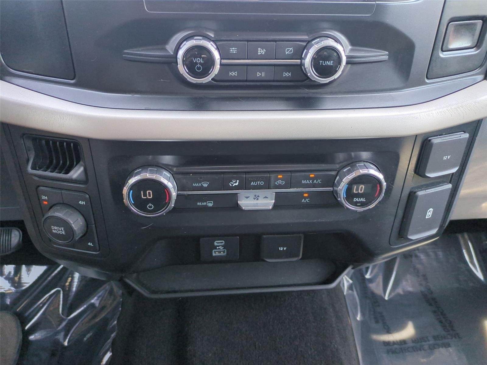 Used 2021 Antimatter Blue Ford XLT image 28