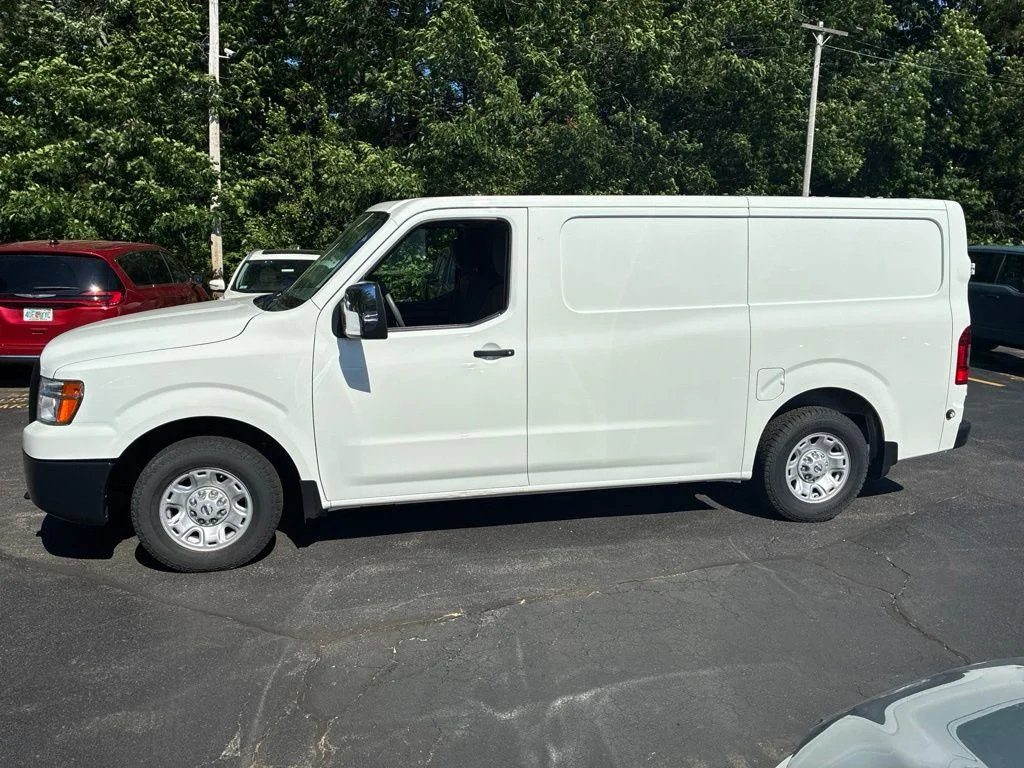 Used 2021 White Nissan SV image 4
