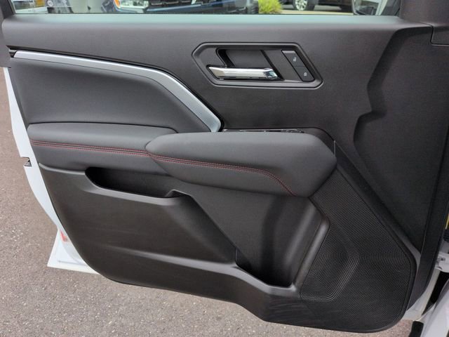 Used 2023 Summit White Chevrolet Z71 image 25