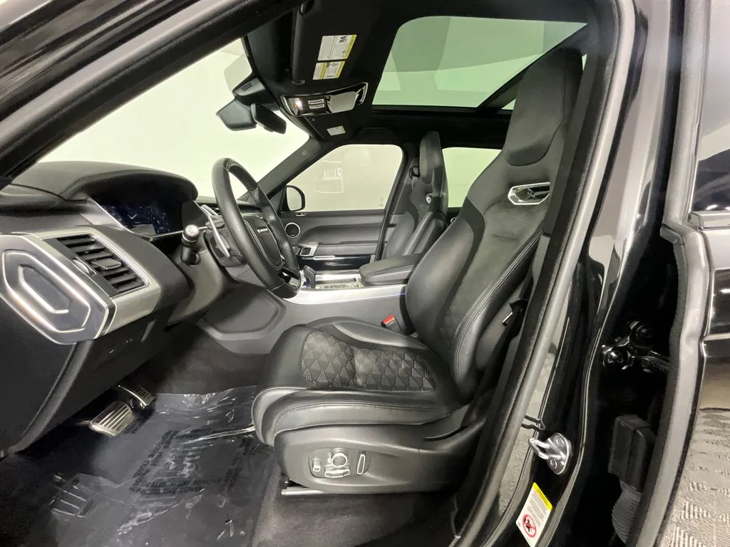 Used 2022 Black Land Rover SVR image 16