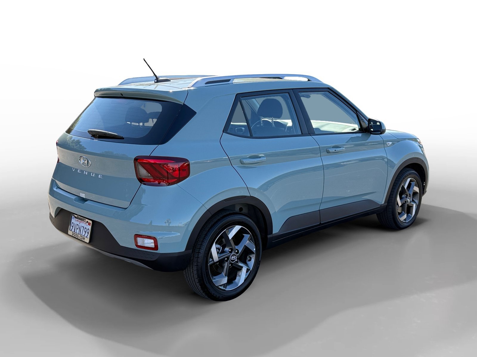Certified Used 2025 Green Hyundai SEL image 5
