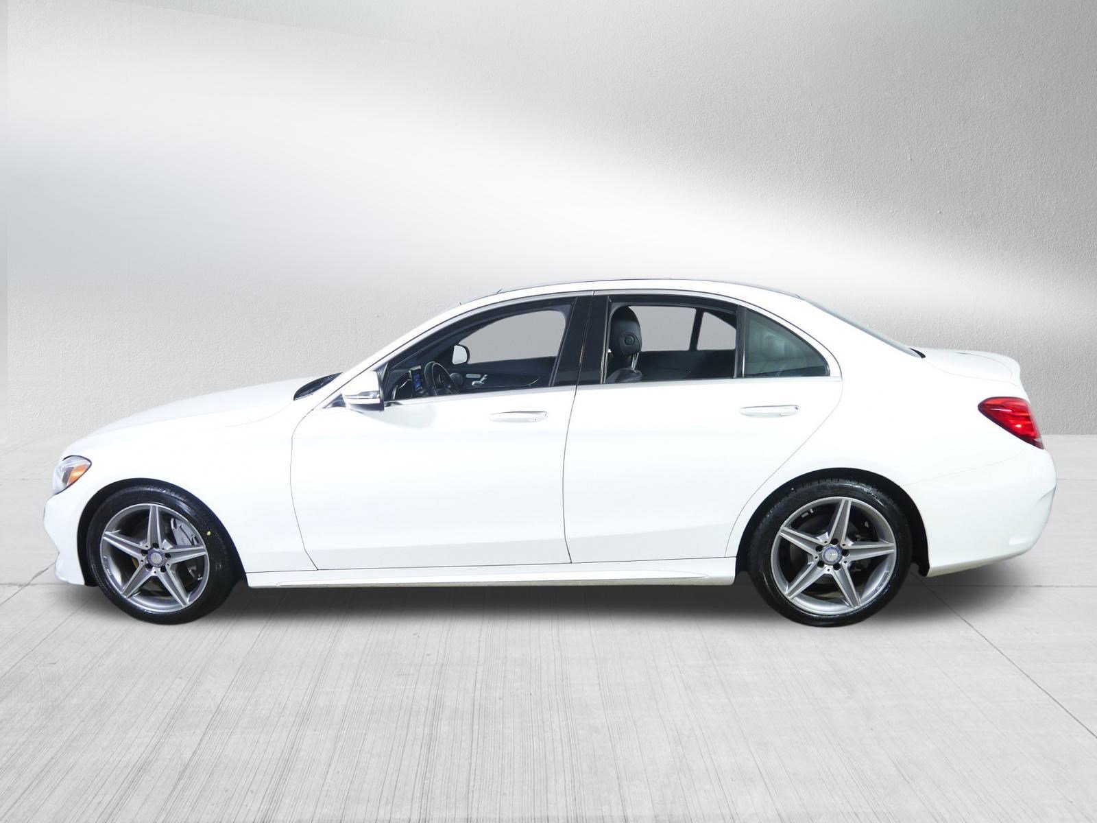 2017 Mercedes Benz C 300 4MATIC photo 4