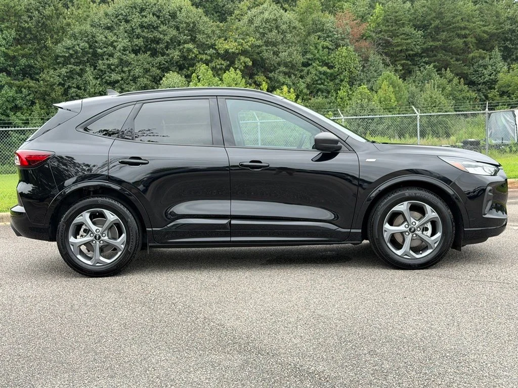 Used 2023 Black Ford ST-Line image 34
