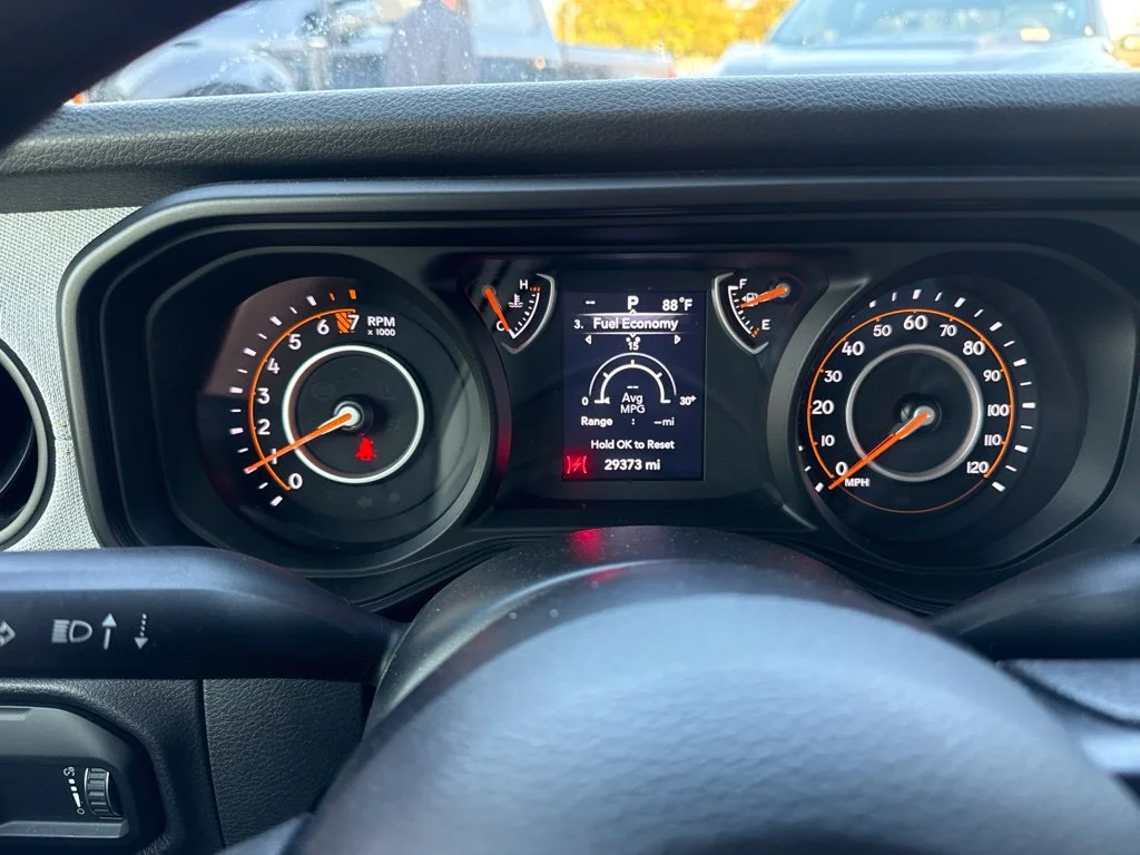 Used 2025 Gray Jeep Nighthawk image 9