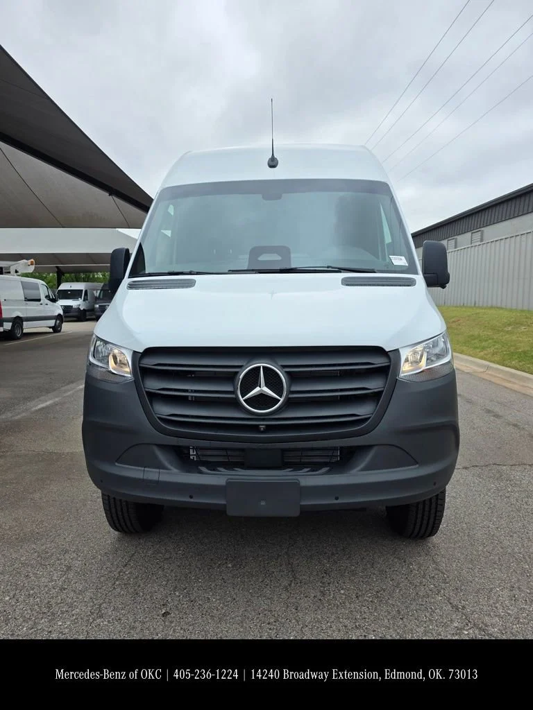 New 2025 Arctic White Mercedes-Benz Cargo 170 WB image 15