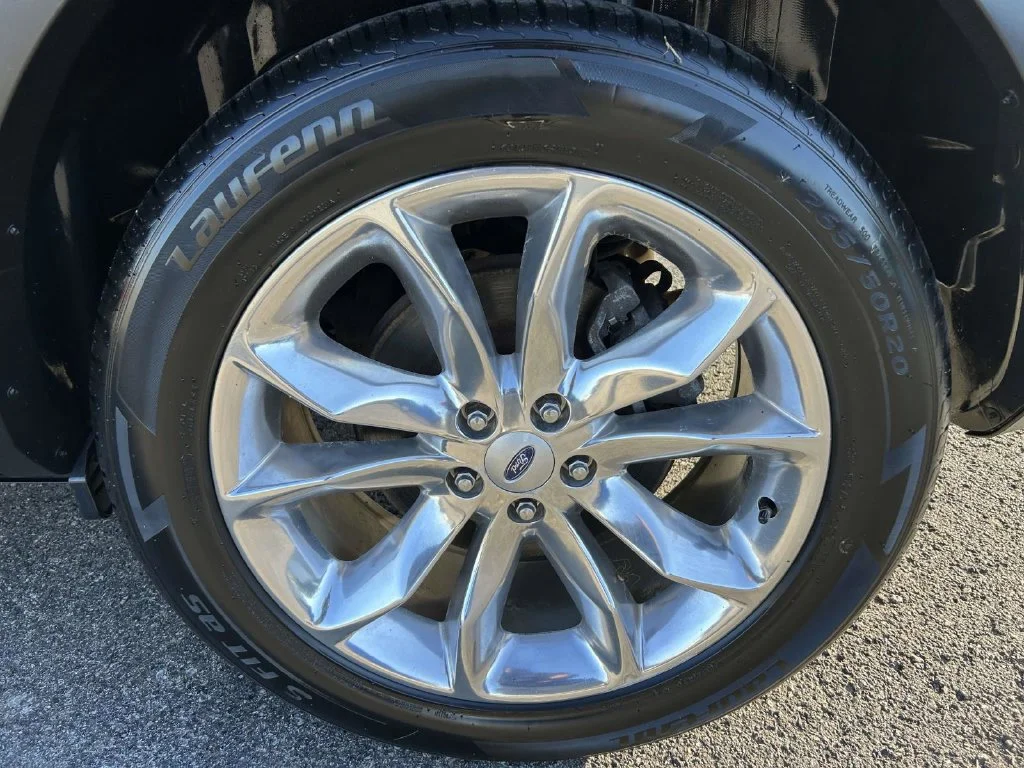 Used 2013 Black Ford XLT image 10