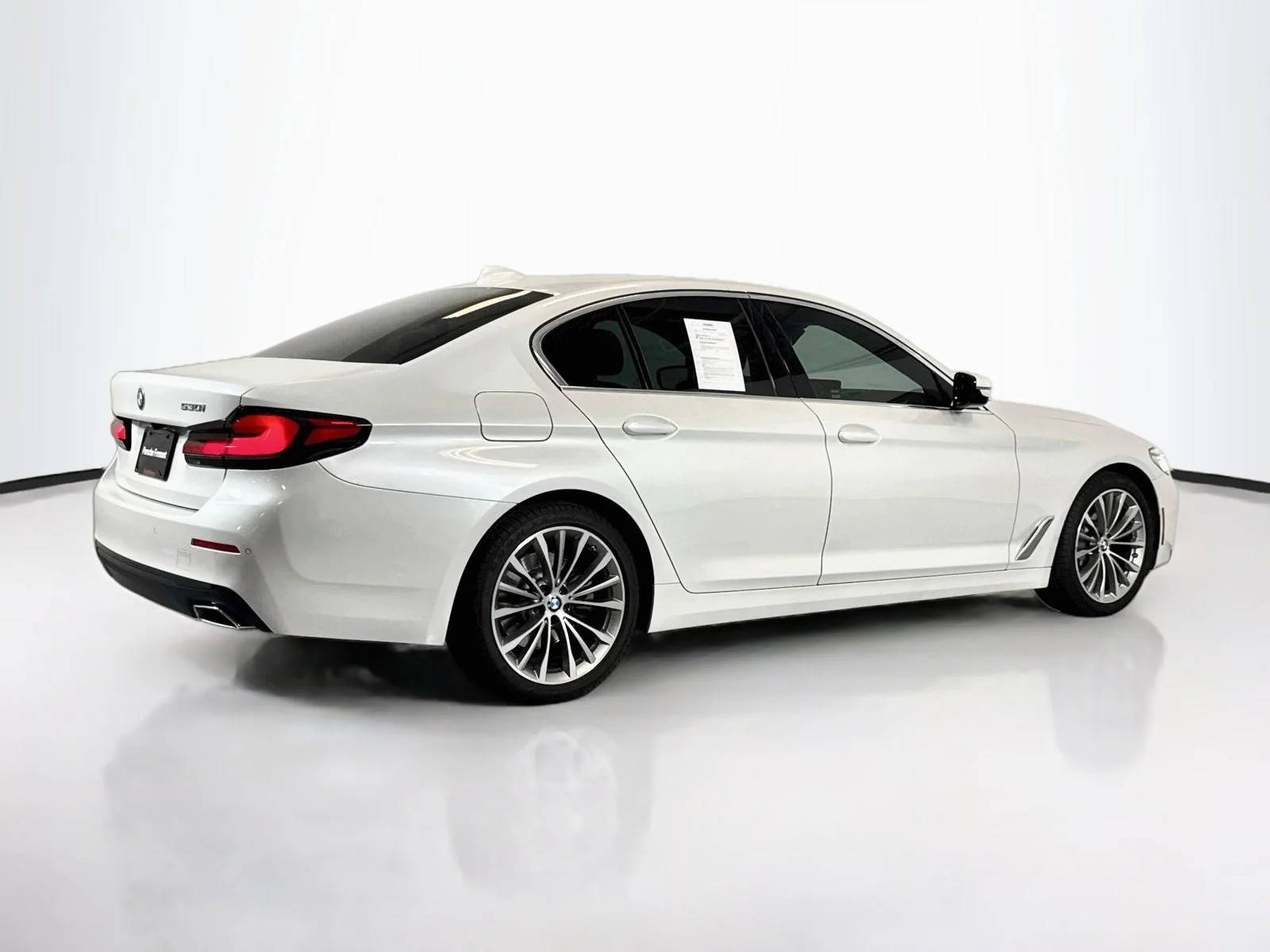 Used 2023 Mineral White Metallic BMW 530i image 9