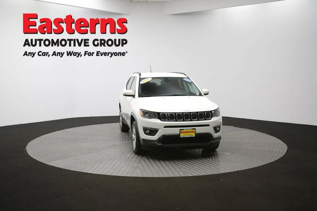 Used 2019 White Jeep Latitude image 51