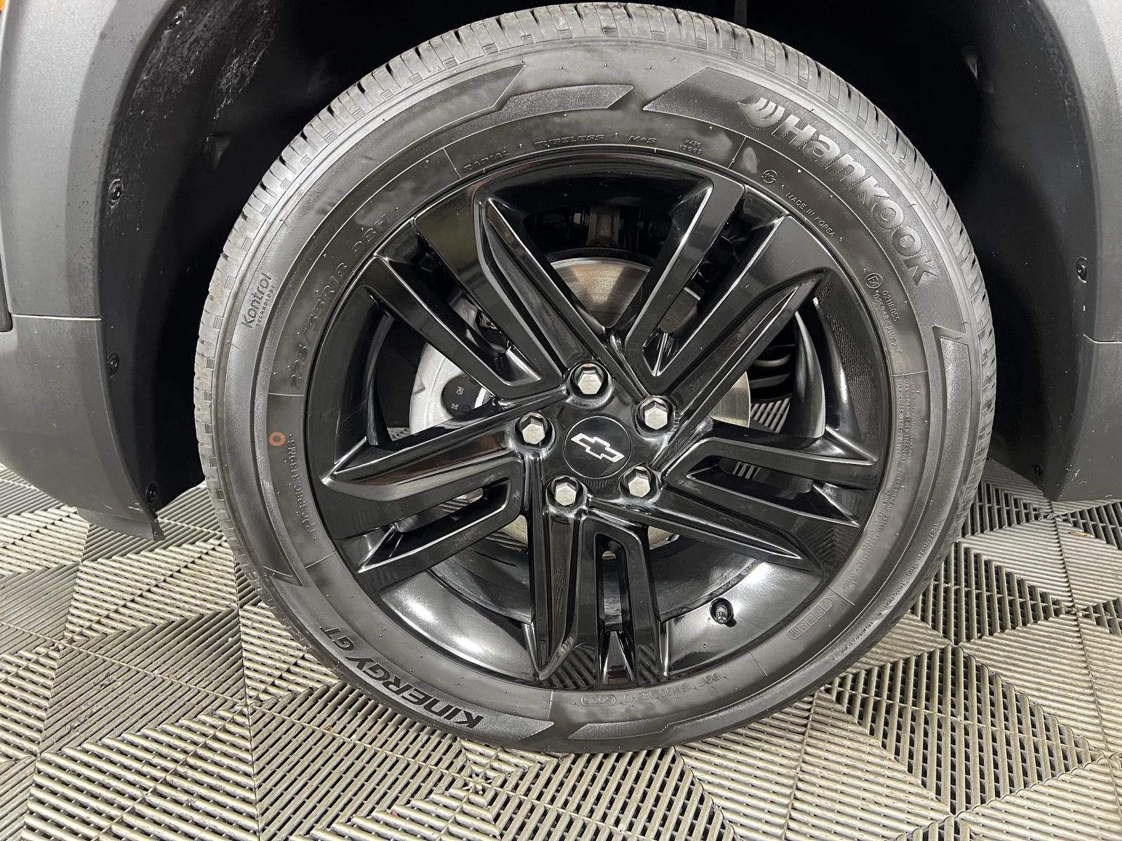 New 2026 Mosaic Black Metallic Chevrolet LT image 38