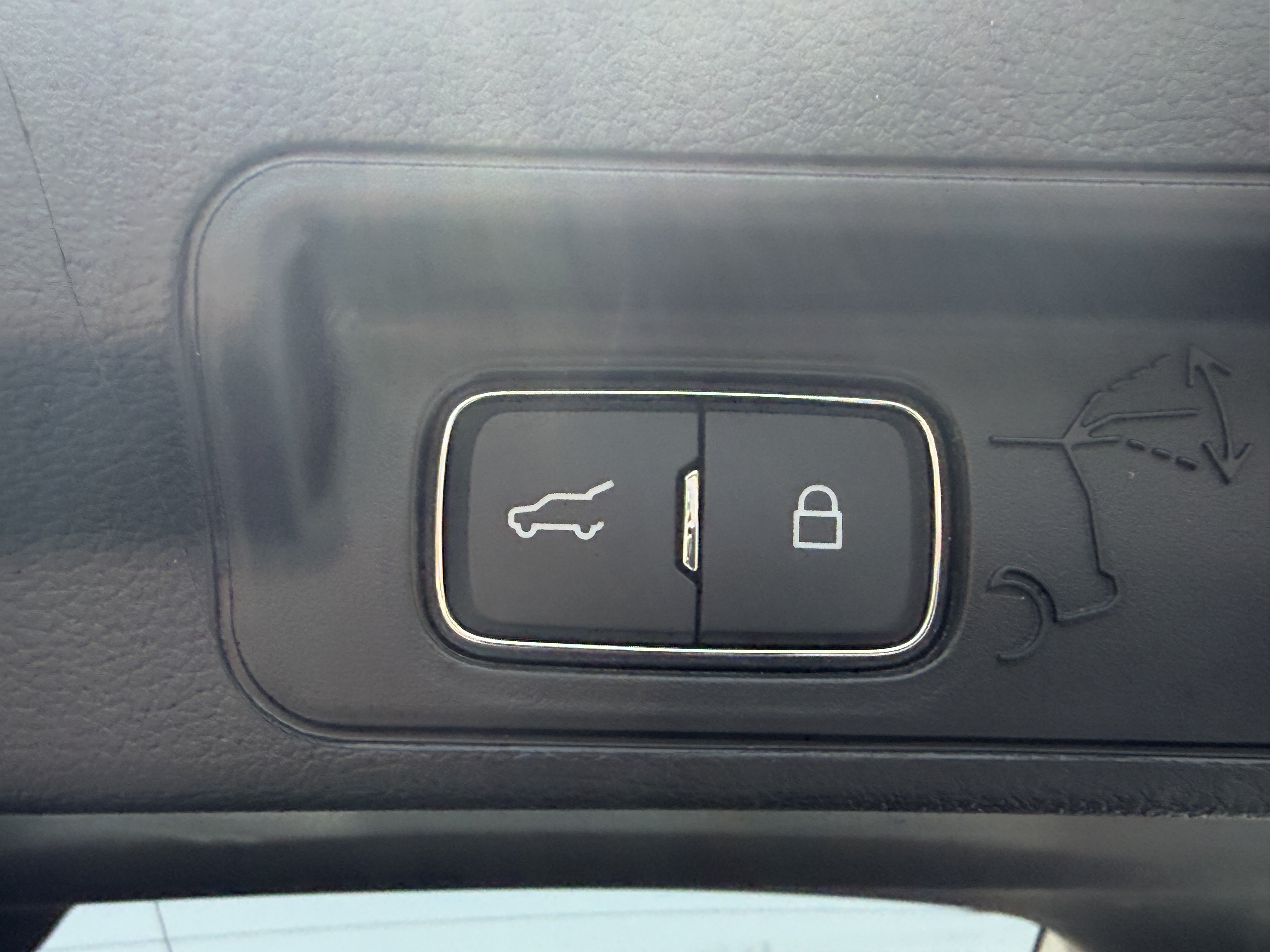 Used 2025 Black Metallic Ford Active image 15