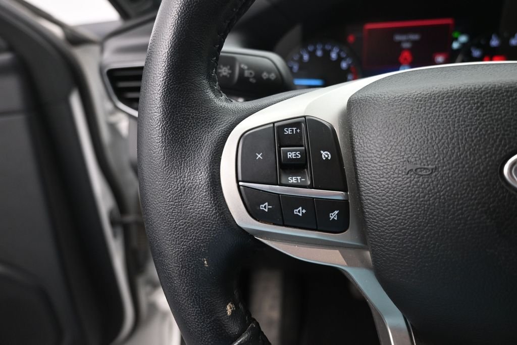Used 2023 White Ford XLT image 7
