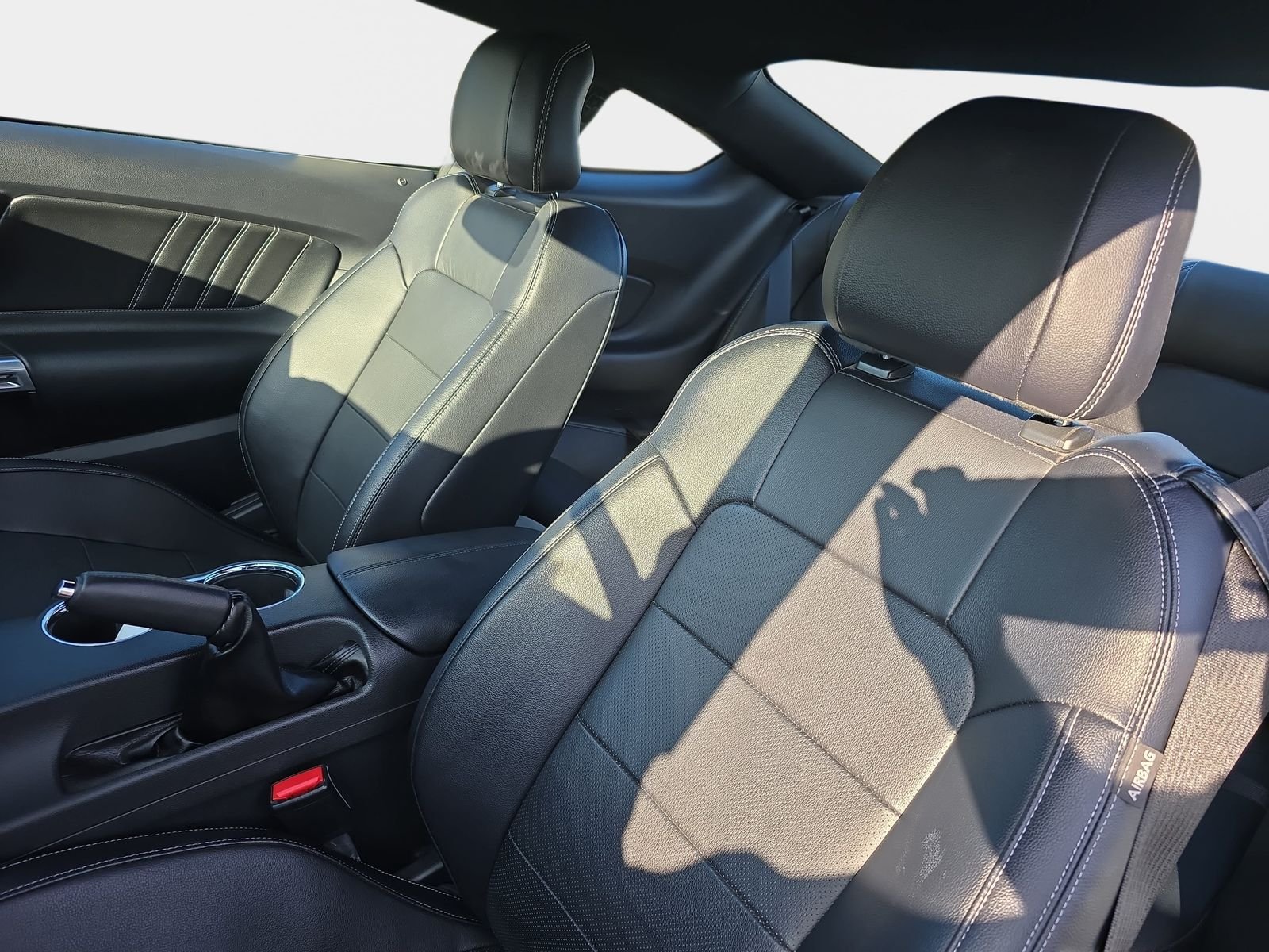 Used 2015 Black Ford GT Premium image 10