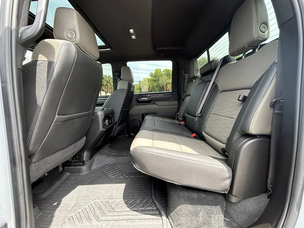 Certified Used 2025 Slate Gray Metallic Chevrolet ZR2 image 41
