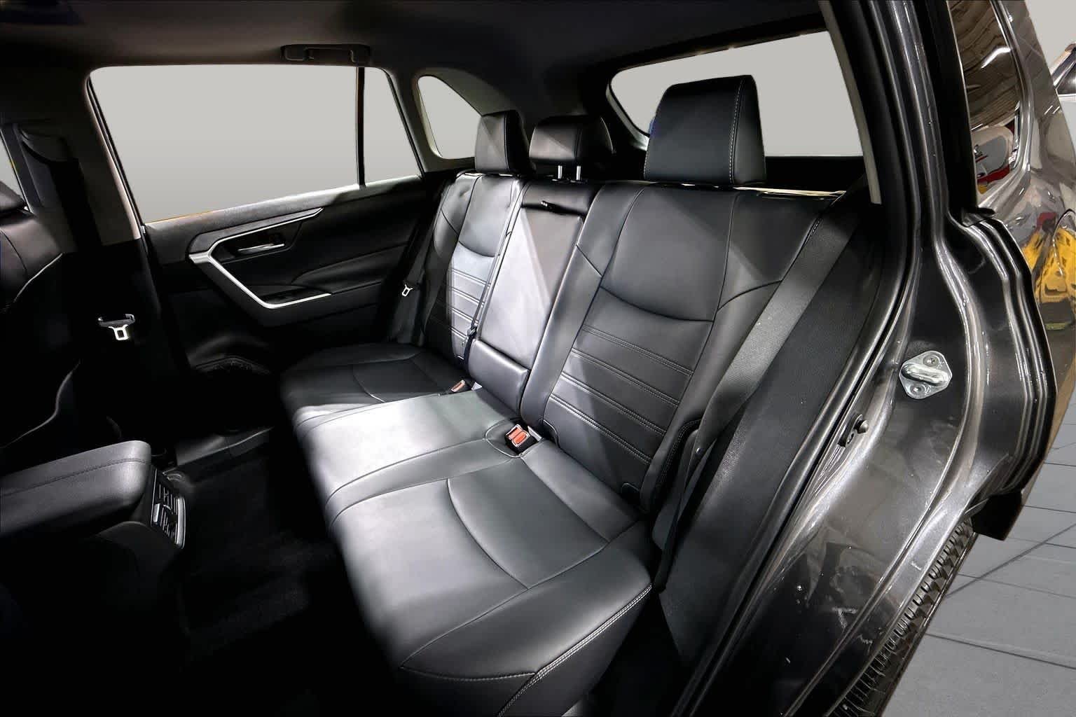 Used 2024 Magnetic Gray Metallic Toyota XLE Premium image 21