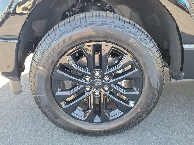 New 2026 Agate Black Metallic Ford XLT image 25
