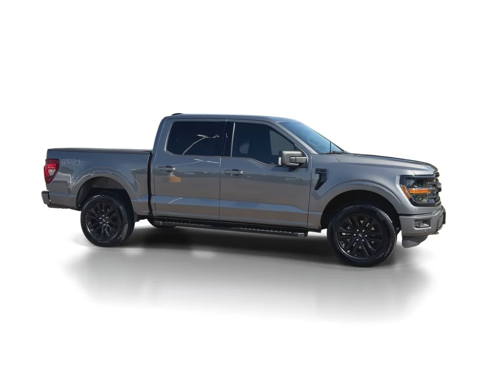 Used 2025 Gray Ford XLT image 3