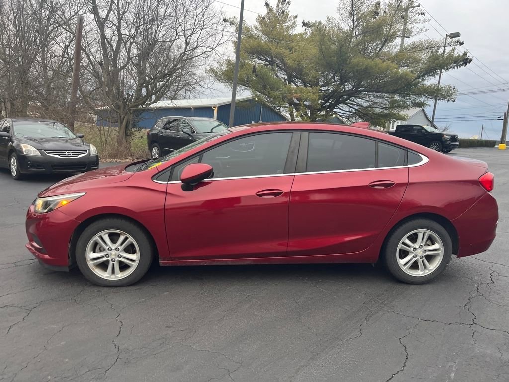 Used 2018 Chevrolet Cruze LT with VIN 1G1BE5SM8J7247856 for sale in Maysville, KY