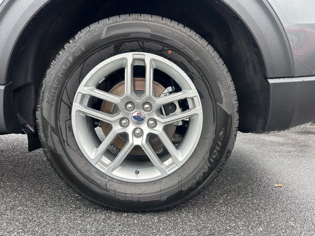 New 2026 Carbonized Gray Metallic Ford Active image 36