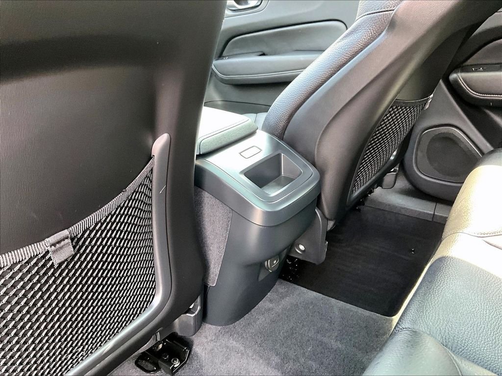 Used 2024 Gray Volvo B5 Plus Dark Theme image 24