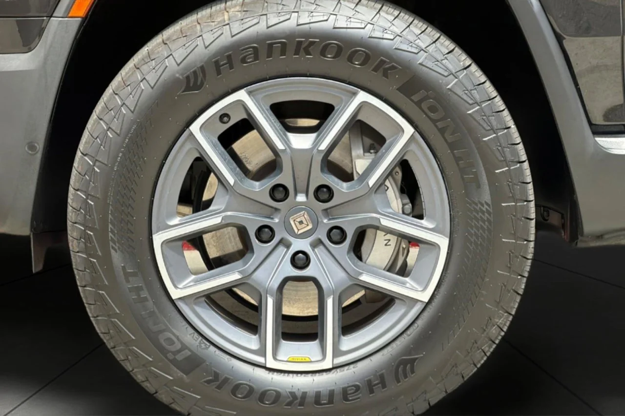 Used 2024 GRAY Rivian Adventure image 23