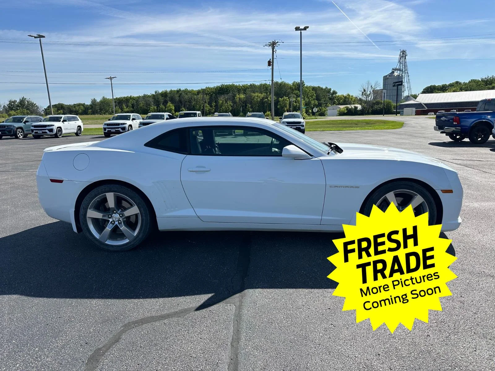 Used 2011 Summit White Chevrolet 2SS image 3