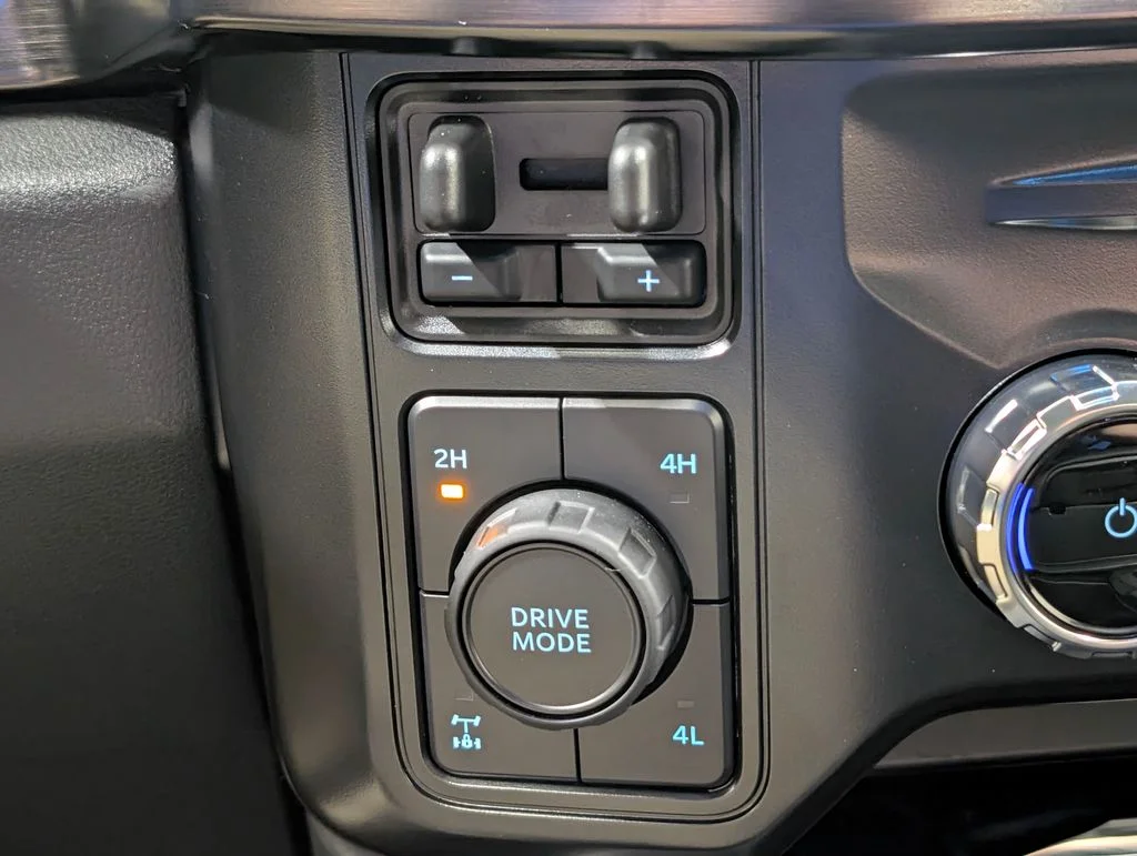 New 2026 Oxford White Ford F-250® Lariat® image 7