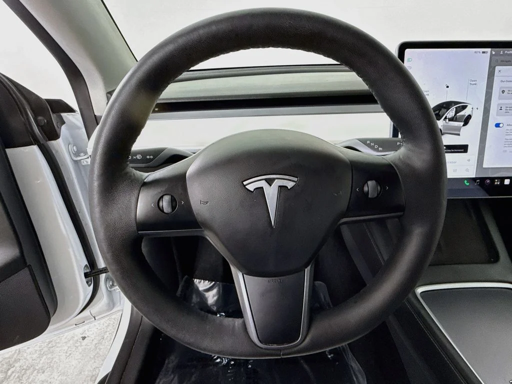 Used 2022 White Tesla Long Range image 11