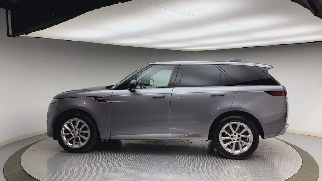 Used 2024 Eiger Gray Metallic Land Rover Dynamic SE image 5