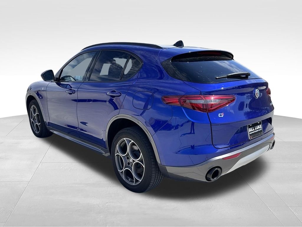 Used 2022 Blue Metallic Alfa Romeo Ti image 9