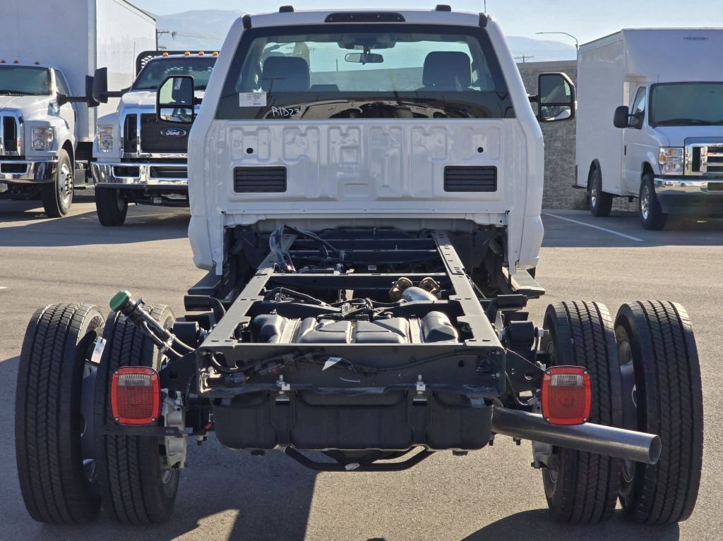 2025 Ford F-550 Super Duty Chassis Cab XL - Photo 21