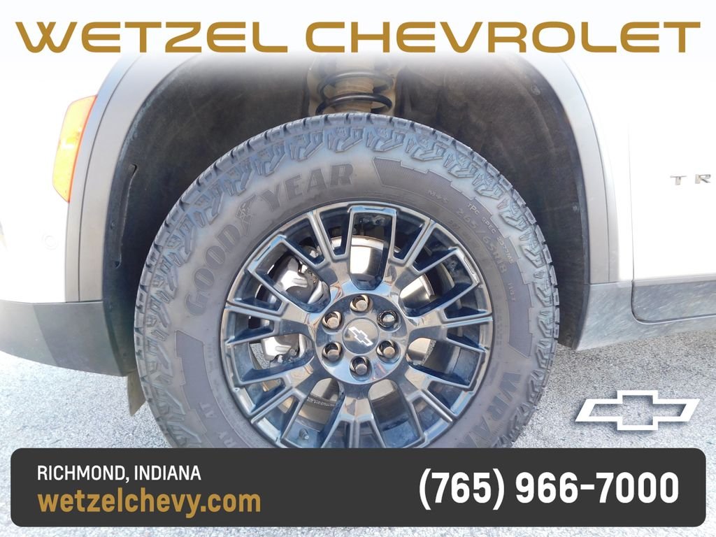 Used 2026 Beige Chevrolet Z71 image 10