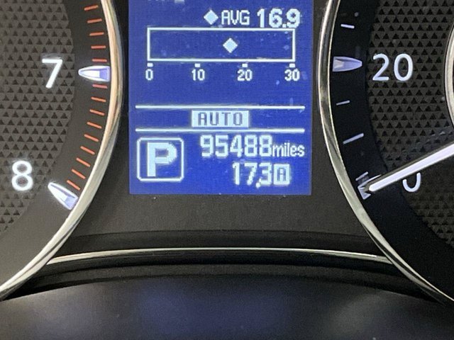 Used 2020 Brilliant Silver Metallic Nissan SL image 17