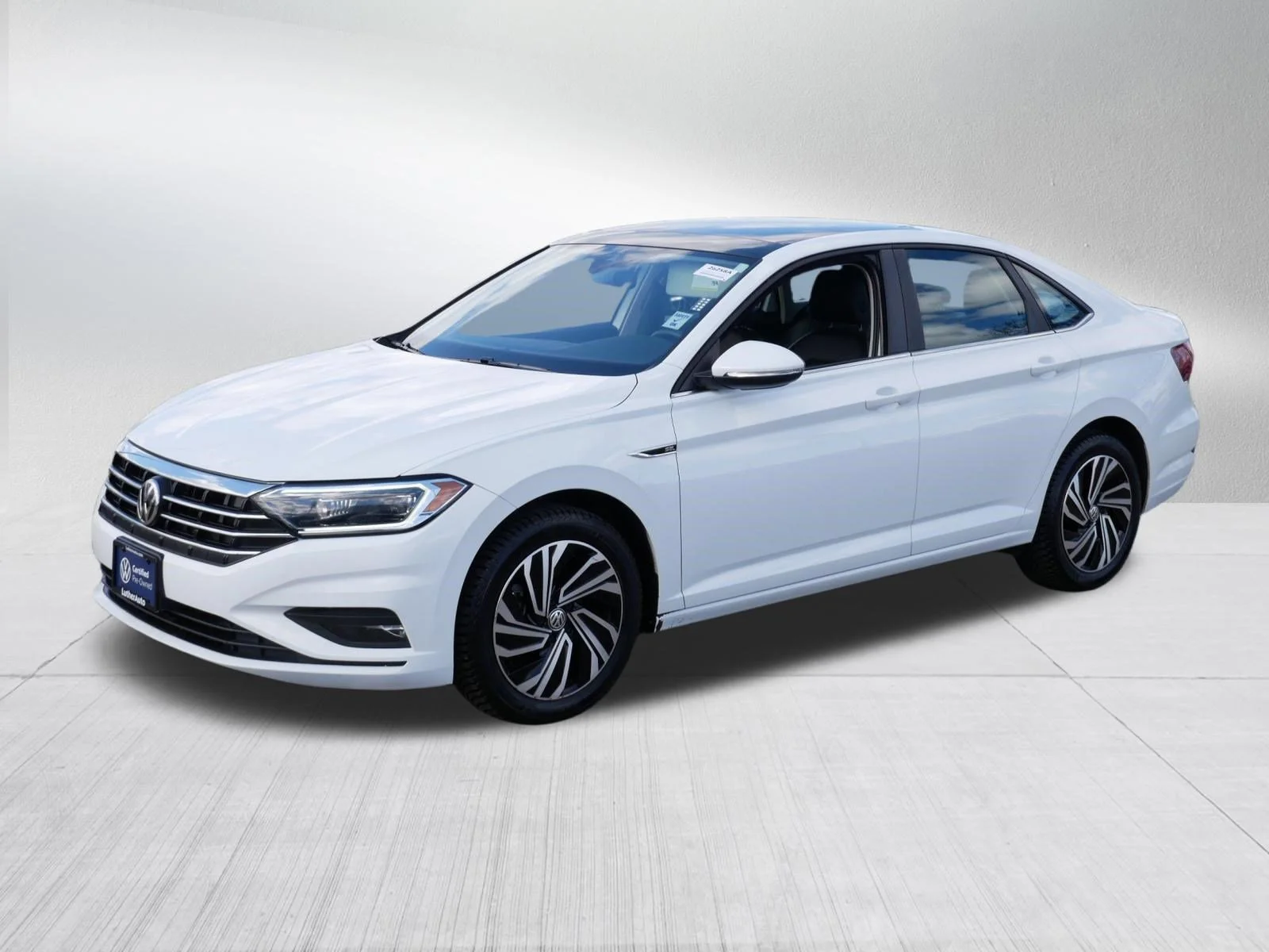 Certified Used 2021 Pure White Volkswagen SEL Premium image 3