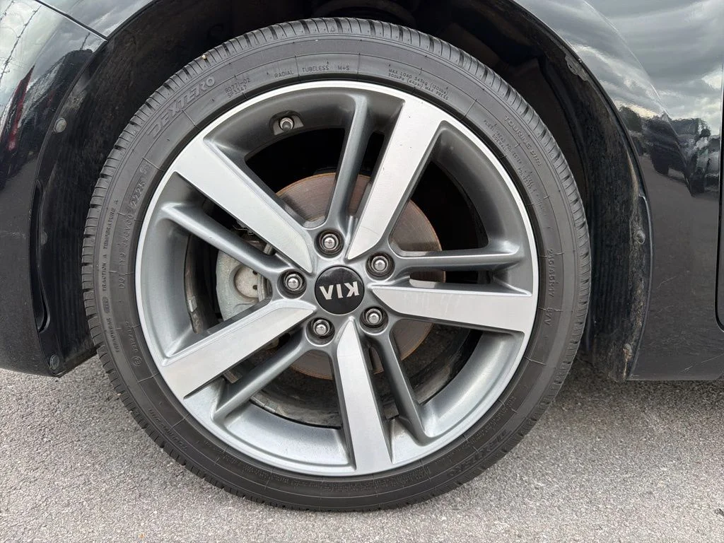 Used 2017 Black Kia EX image 13