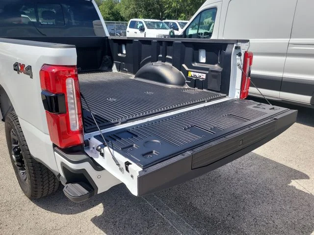 New 2026 Oxford White Ford XL image 9