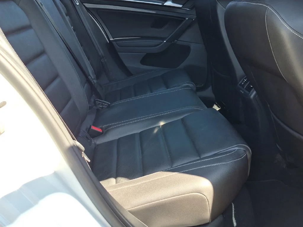 Used 2016 White Volkswagen  image 7