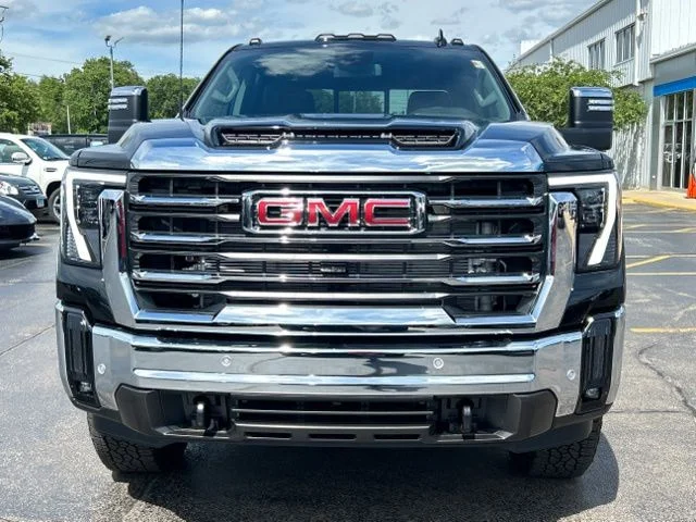 New 2026 Onyx Black GMC SLT image 2