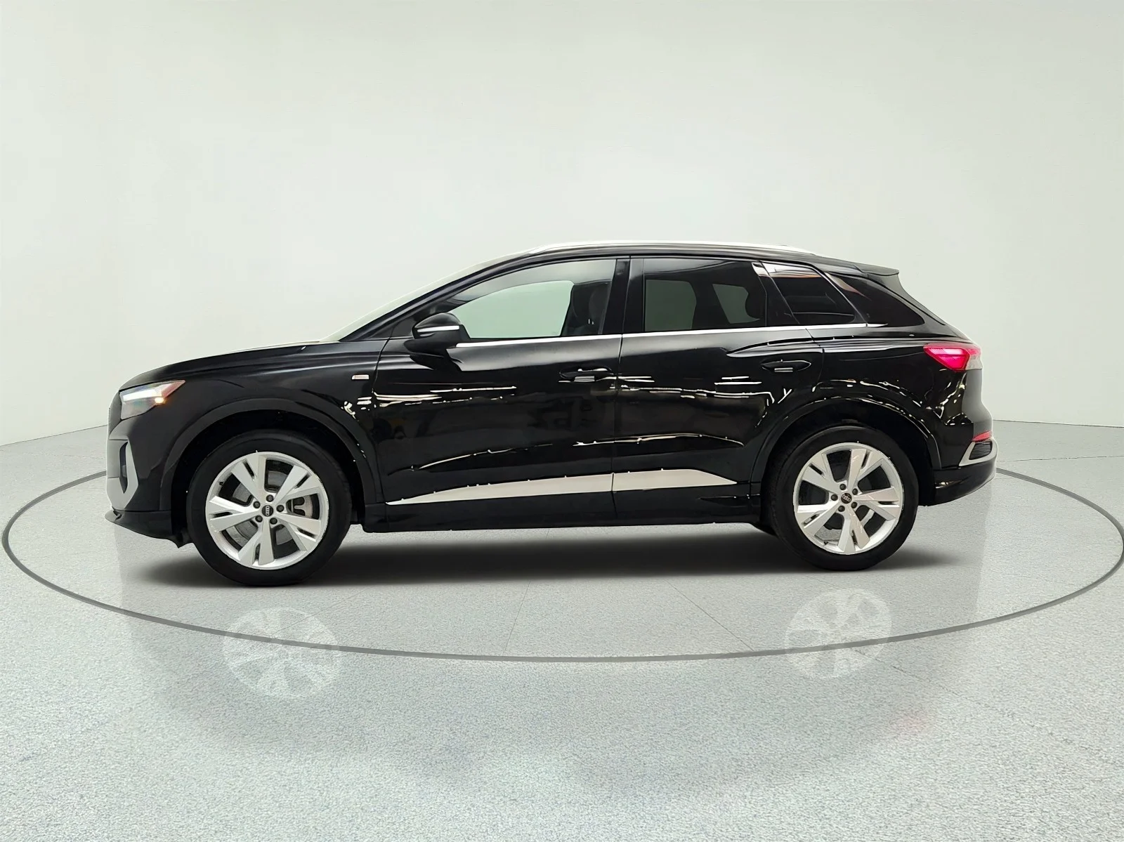 Used 2023 Mythos Black Metallic Audi Premium 50 quattro image 8