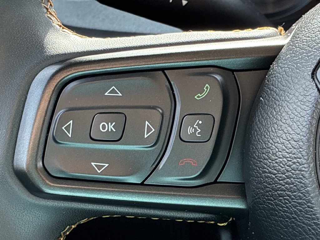 Used 2024 Silver Jeep Sport S image 23