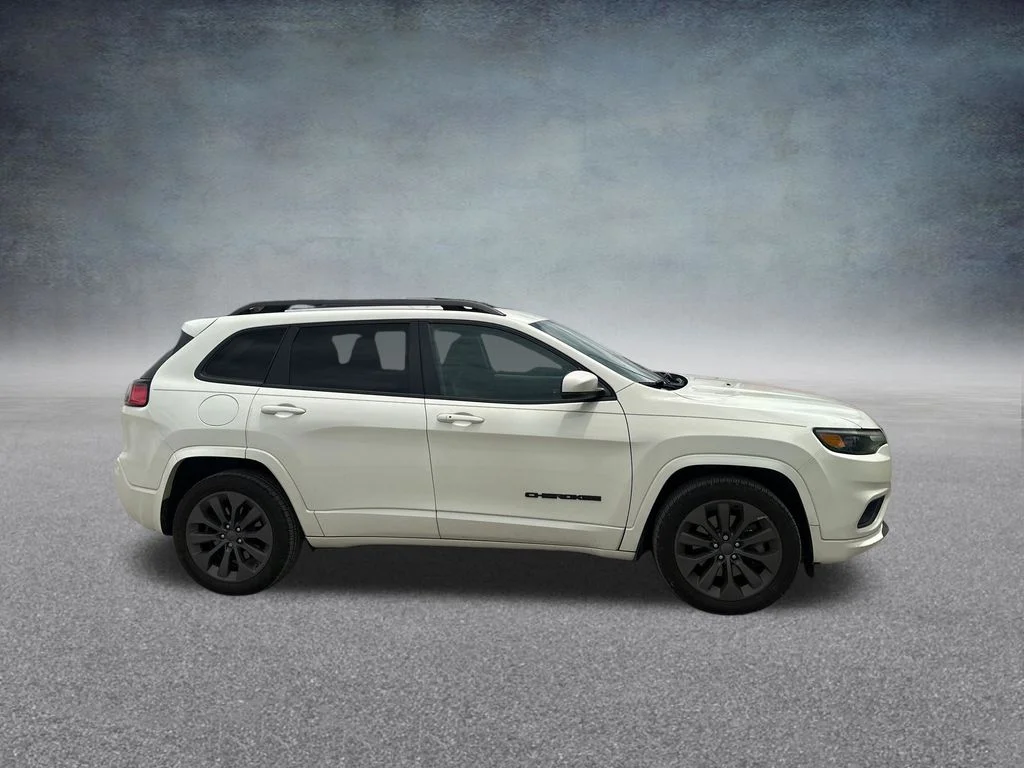 Used 2019 White Jeep Limited image 4