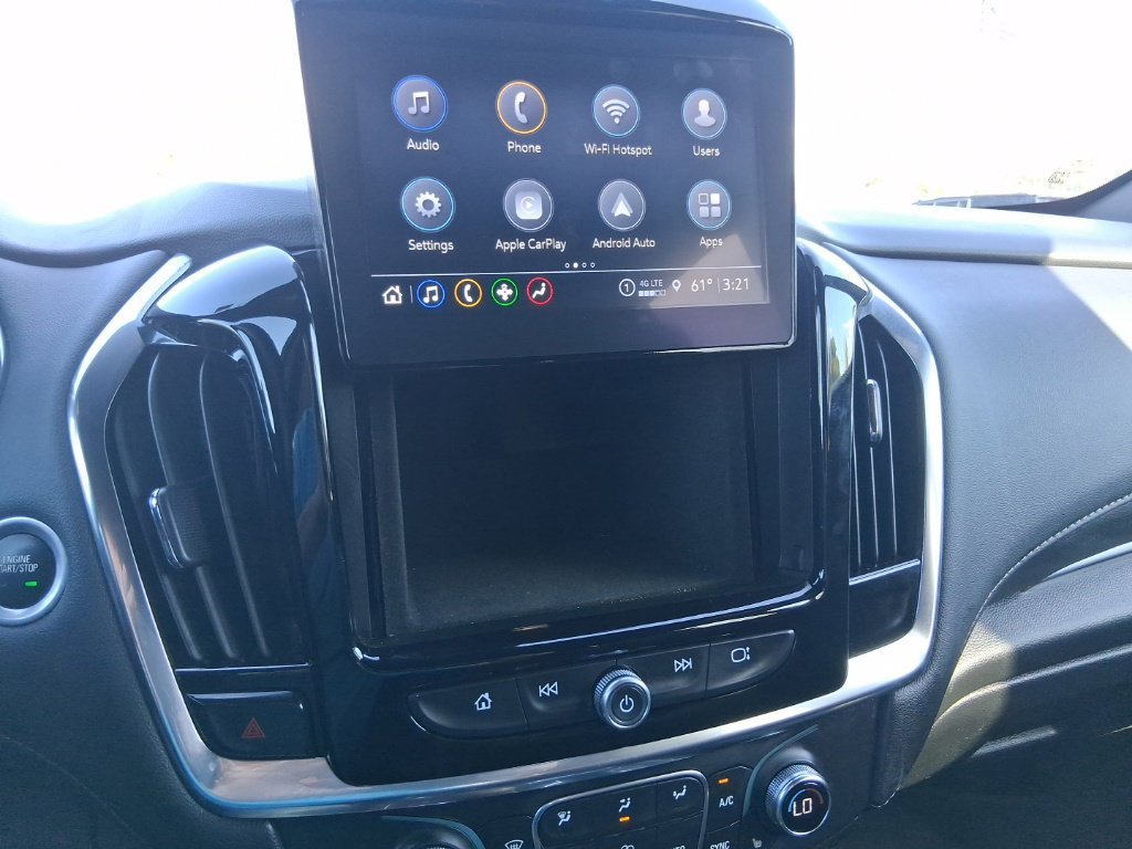 Used 2023 SUMMIT WHITE Chevrolet LT Cloth image 22