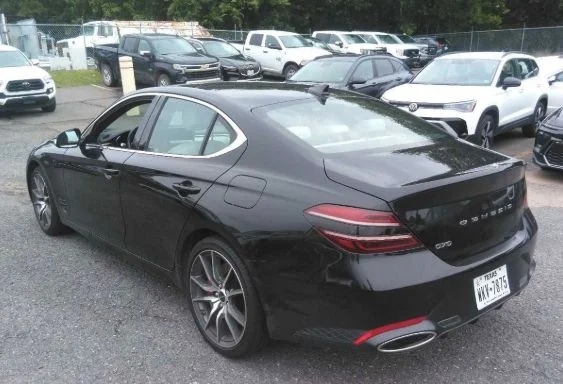 Used 2025 Black Genesis 2.5T image 2