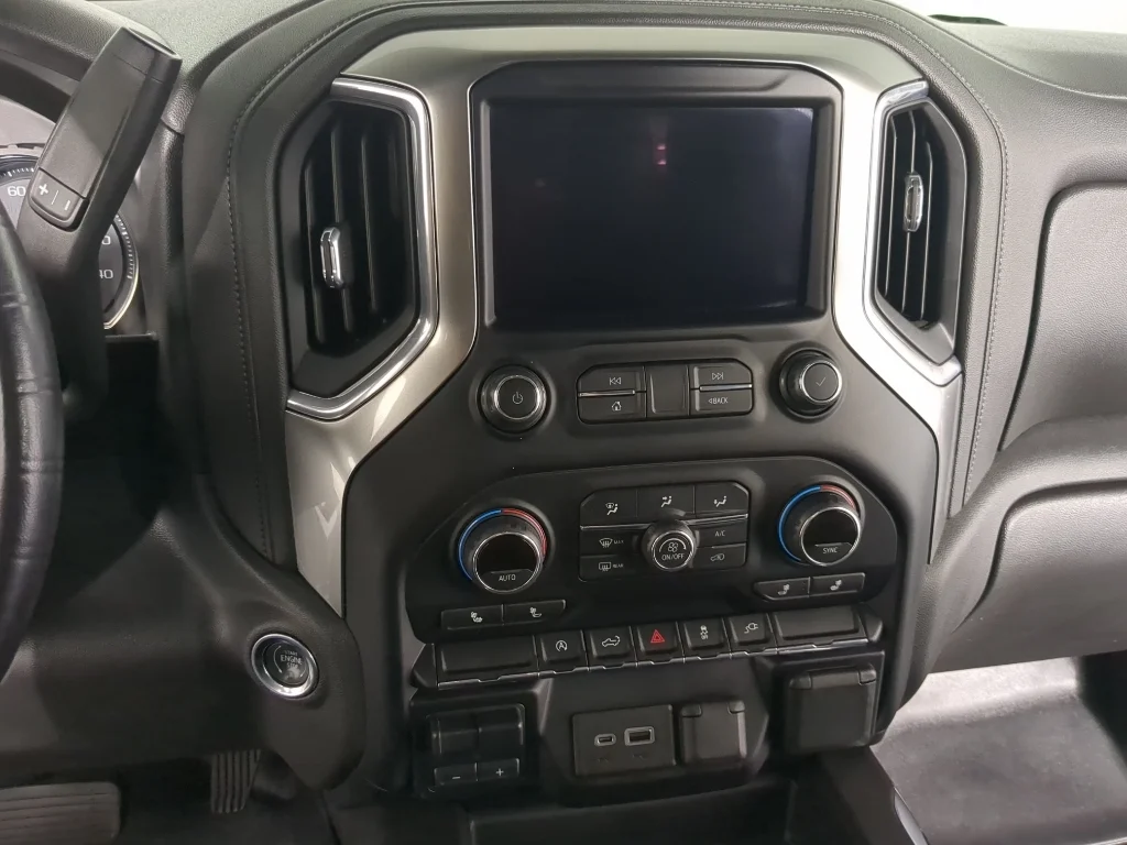 Used 2020 Black Chevrolet RST image 25