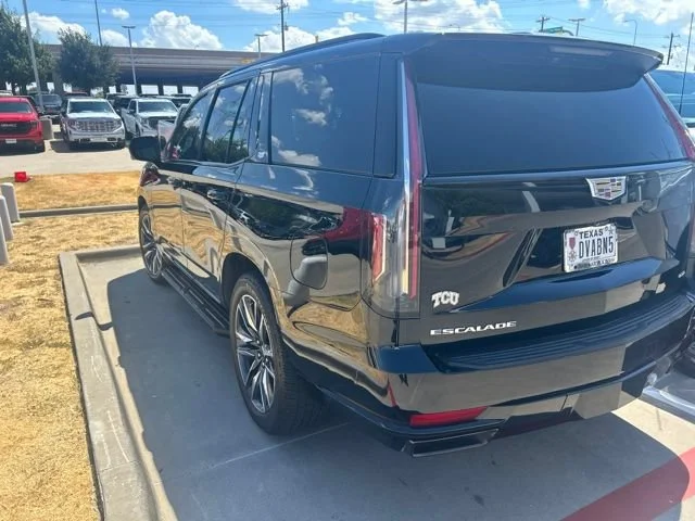 Used 2023 BLACK RAVEN Cadillac RWD Sport image 4