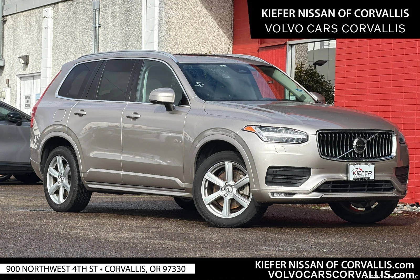 2023 Volvo XC90 B5 Core 4WD's photo
