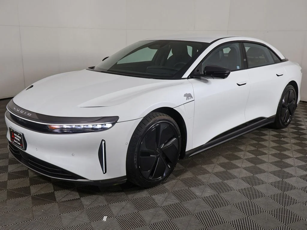Used 2024 White Lucid Touring image 10