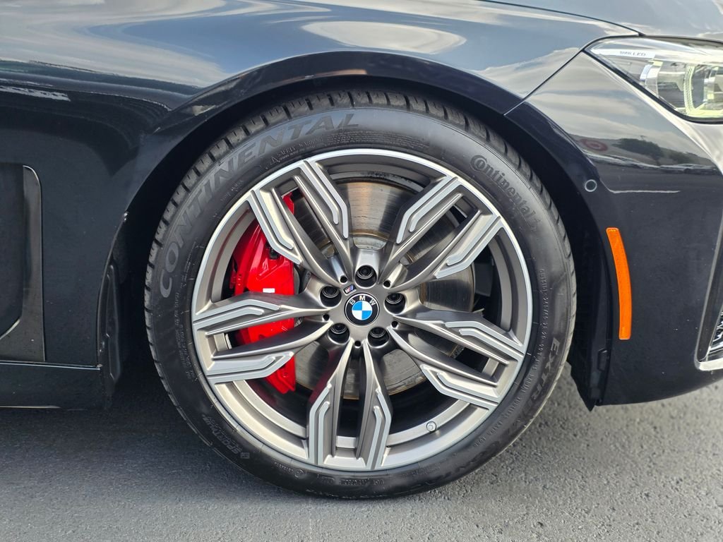 2021 BMW 7 Series M760i - Photo 8