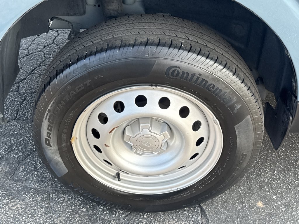 Used 2022 Blue Ford XL image 17