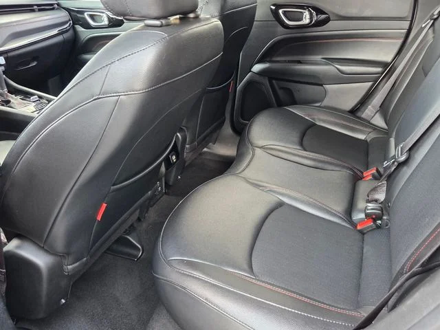 Used 2024 Silver Jeep Trailhawk image 12