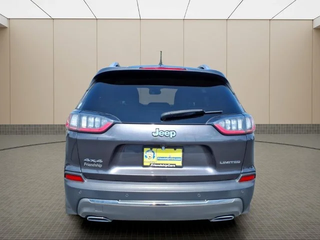 Used 2019 Gray Jeep Limited image 10